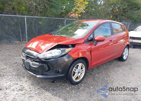 2019 Ford Fiesta Se z USA, uszkodzony, nr VIN 3FADP4EJ7KM165412